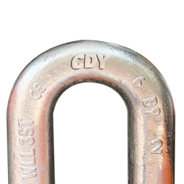 U.S. BOLT SHACKLES WITH SAFETY PIN  Bolt-type chain shackles with cotter pin